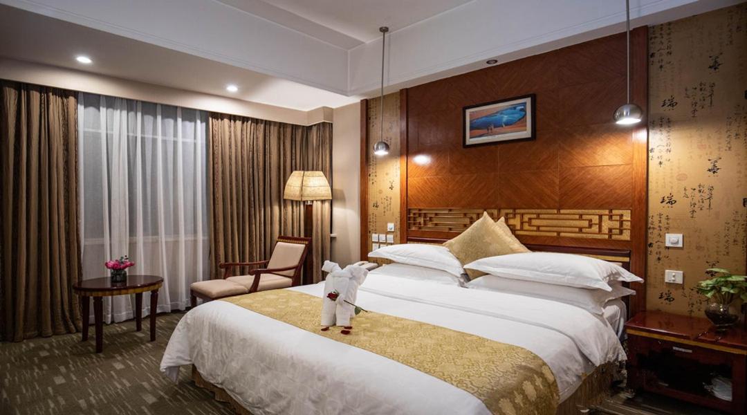 Kunming Golden Spring Hotel מראה חיצוני תמונה