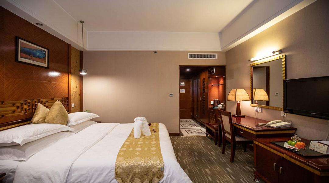 Kunming Golden Spring Hotel מראה חיצוני תמונה