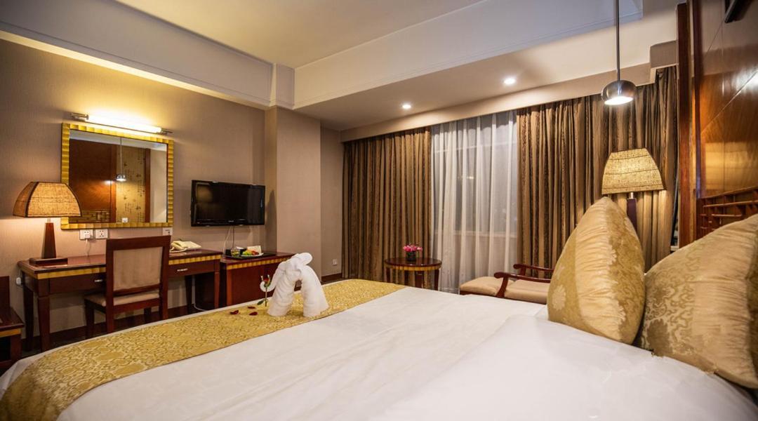 Kunming Golden Spring Hotel מראה חיצוני תמונה