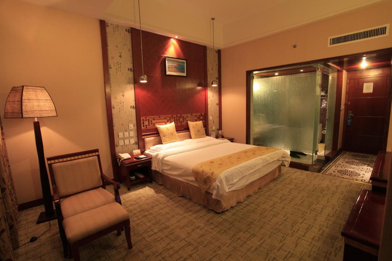 Kunming Golden Spring Hotel מראה חיצוני תמונה