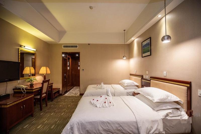Kunming Golden Spring Hotel מראה חיצוני תמונה