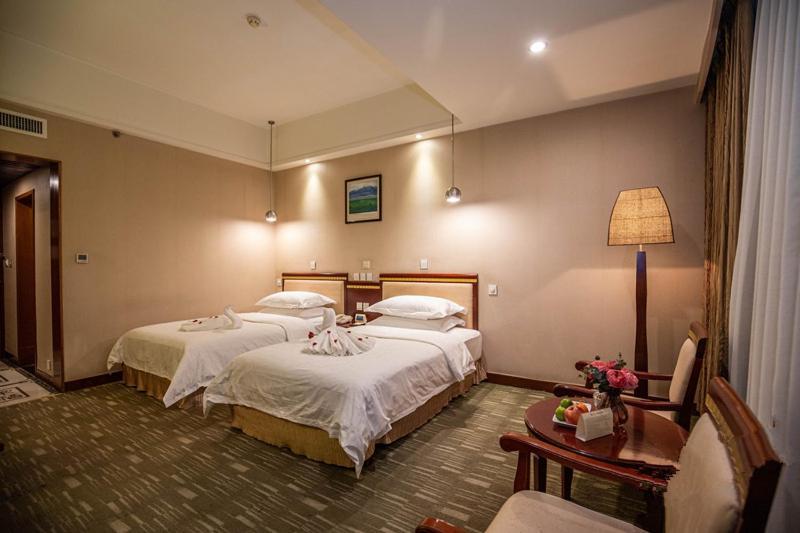 Kunming Golden Spring Hotel מראה חיצוני תמונה