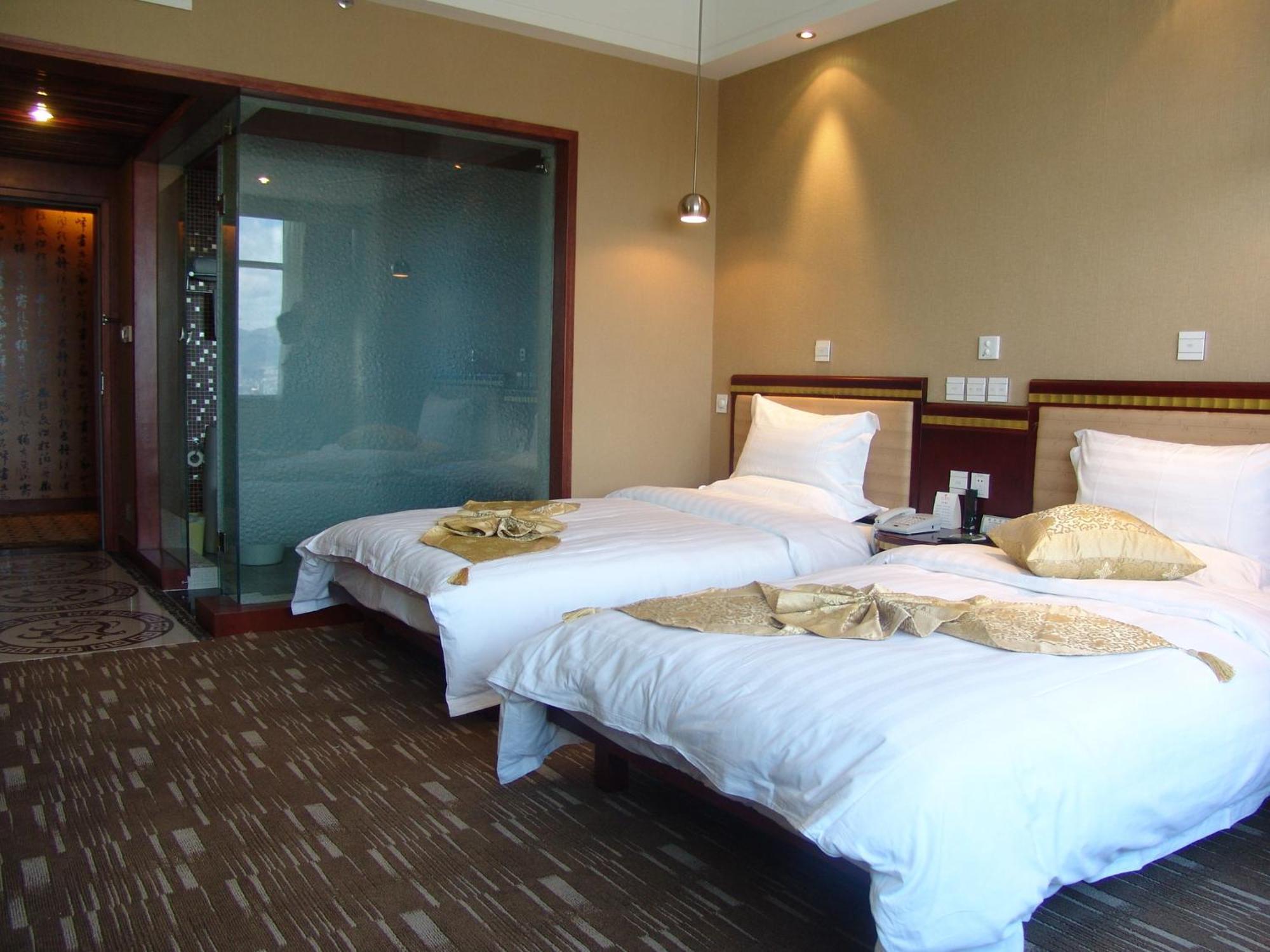 Kunming Golden Spring Hotel מראה חיצוני תמונה