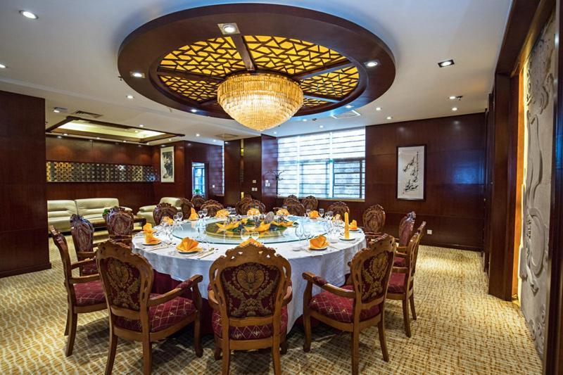 Kunming Golden Spring Hotel מראה חיצוני תמונה