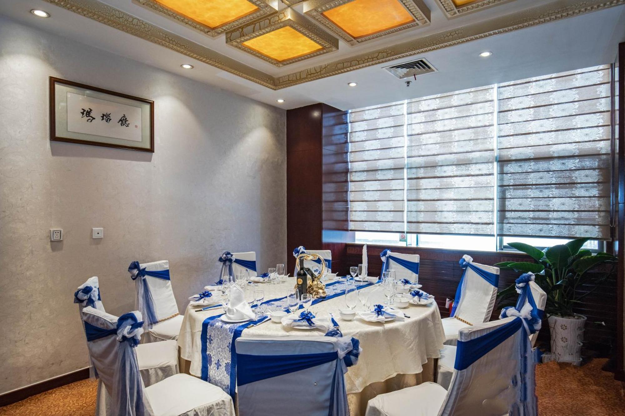 Kunming Golden Spring Hotel מראה חיצוני תמונה