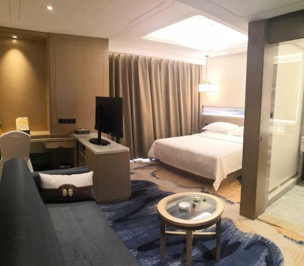 Kunming Golden Spring Hotel מראה חיצוני תמונה